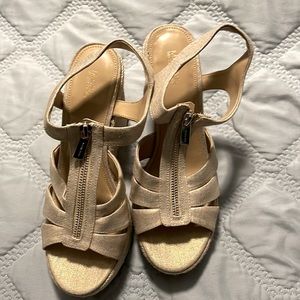 Barely worn MICHAEL KORS wedge